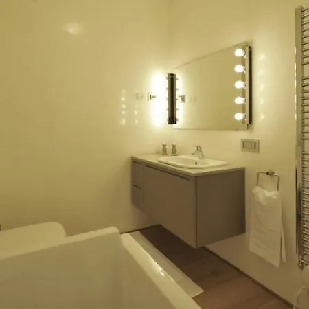 Sleeps 8 Apartment Argegno