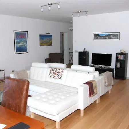 Sleeps 8 Apartment *